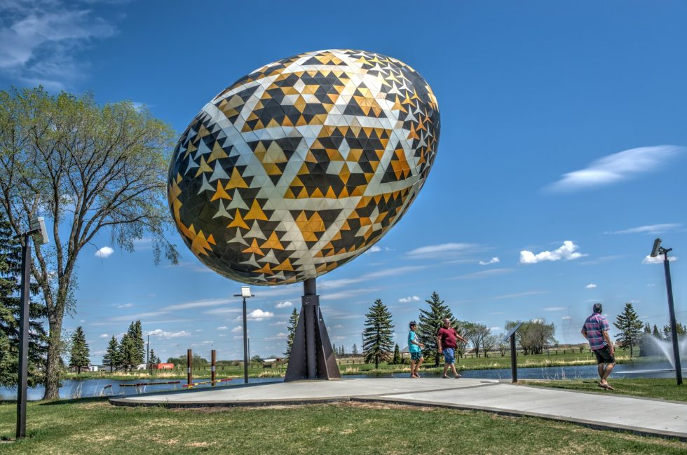 World's Largest Easter Egg, Vegreville, Alberta, Canada - Worlds ...