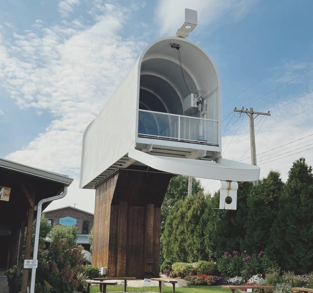 Worlds largest mailbox, Casey, Illinois