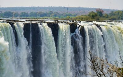 World’s Largest Waterfall: Victoria Falls Zimbabwe/Zambia Border